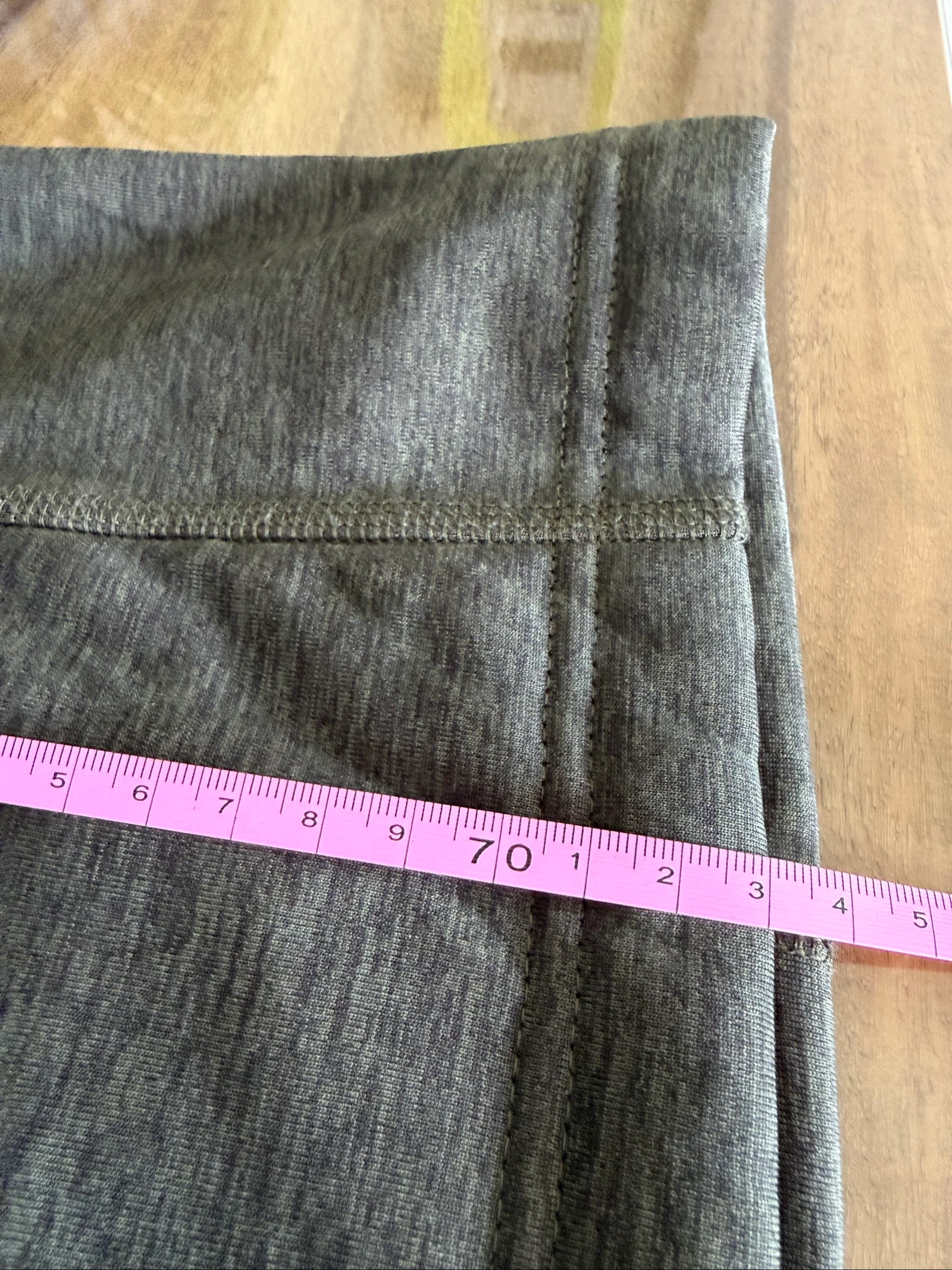 Veste The North Face feminina acolchoada - Tamanho M - Excelente estado - ideal para atividades ao ar livre – photo 17